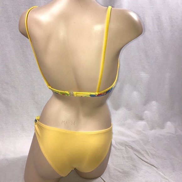 Recco Size Large Brazilian Bright Yellow Underwire Bikini Top. New With Tags - Picture 3 of 4